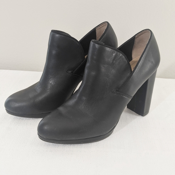 me too cara platform bootie